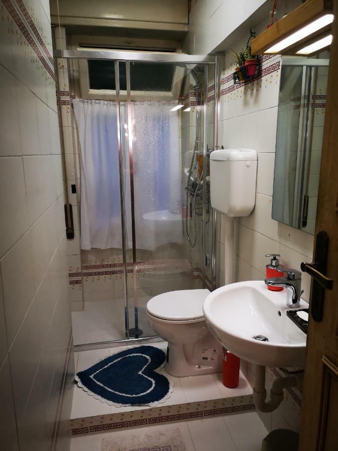 Wanderlust Bnb Pisa Bagian luar foto